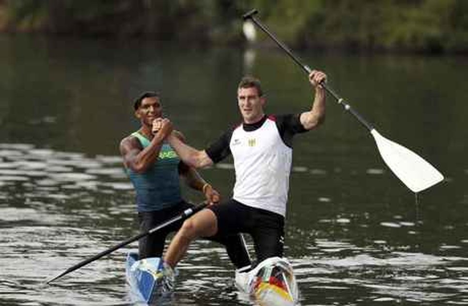 canoagem medalha de prata R7