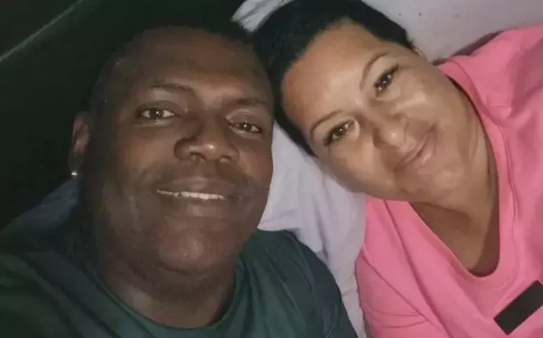 Mulher de MC Marcinho anuncia divórcio do cantor, que está internado há mais de um mês