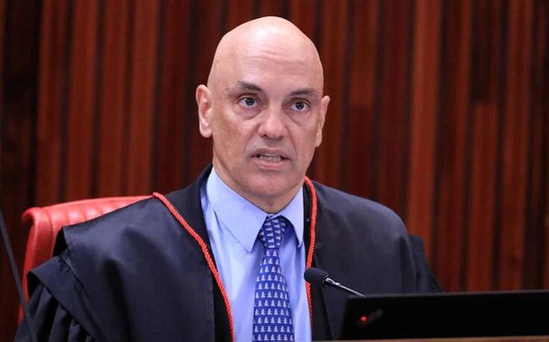 ‘Democracia foi atacada no Brasil, mas sobreviveu’, diz Alexandre de Moraes