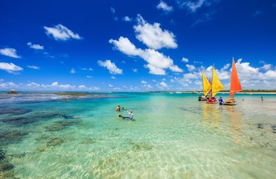 Porto de Galinhas lança MarIA e se torna referência nacional em inteligência artificial para destinos turísticos