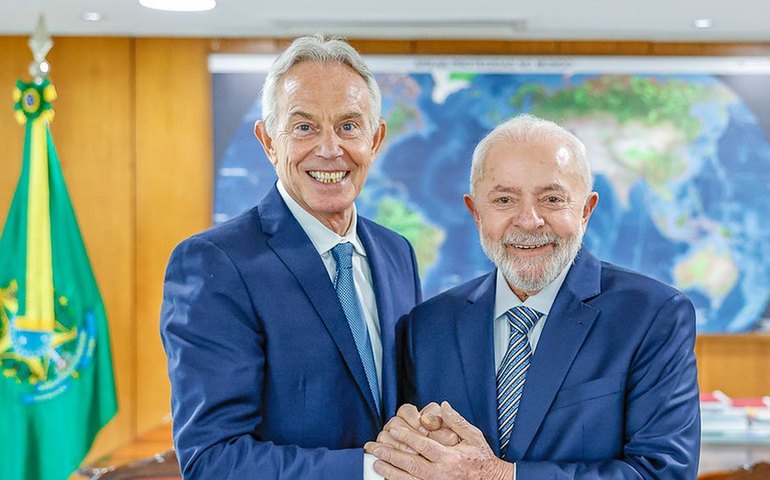 Lula e Tony Blair conversam sobre G20 e combate a extremismo
