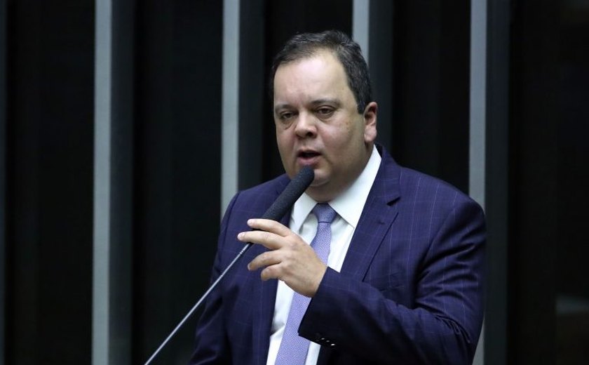 União Brasil marca reuniões para decidir se mantém ou retira candidatura de Elmar