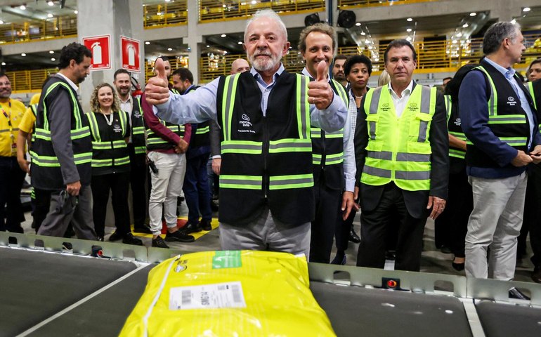 Lula diz que Brasil está preparado para turbulências econômicas em meio à guerra de tarifas de Trump