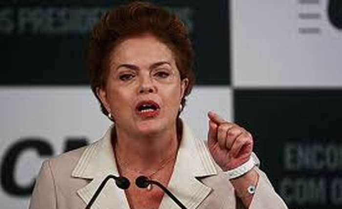 Dilma Rousseff está na Índia para participar da reunião de cúpula dos Brics