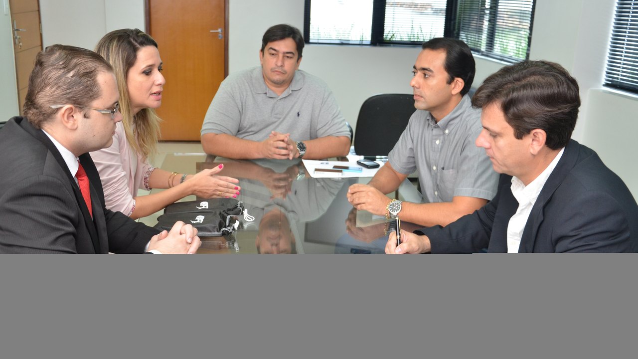 Jequiá da Praia firma convênio para contratação de estagiários