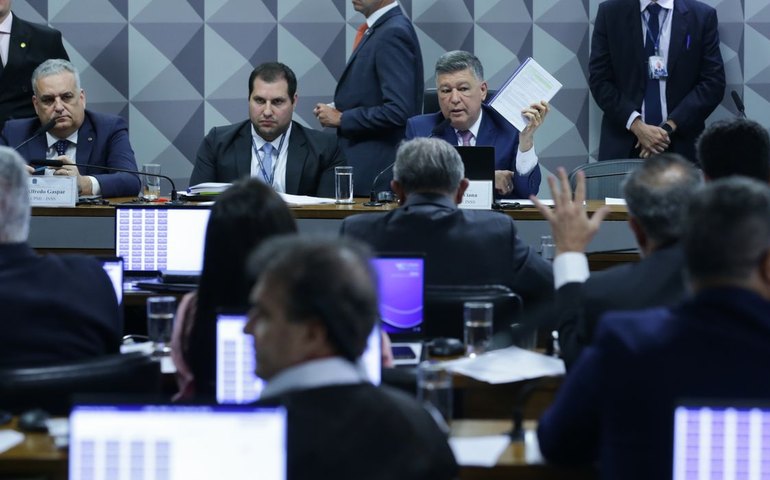 CPMI aprova pedido de prisão preventiva do presidente da Conafer