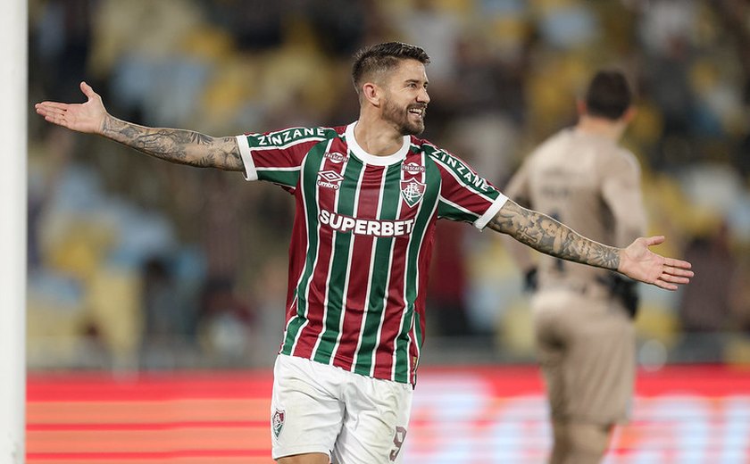 Everaldo marca de novo, Fluminense vence o Grêmio e quebra jejum pelo Brasileirão