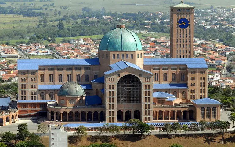 Como será a passarela de 134 km para romeiros até Aparecida