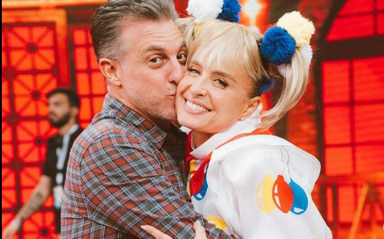 Huck homenageia Angélica em seu aniversário: 'superando tudo'