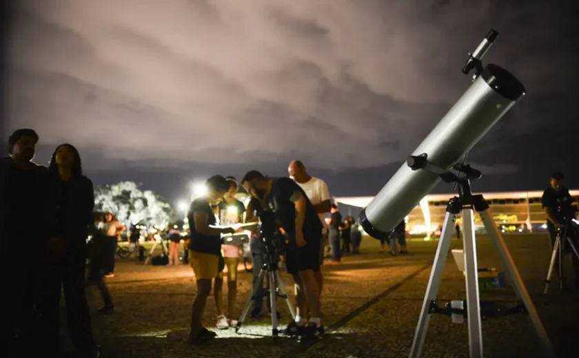 'Cometa do Século' passará perto da Terra e poderá ser visto no Brasil