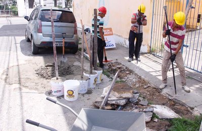Infraestrutura inicia regularização das calçadas e acessibilidade no Centro de Maceió