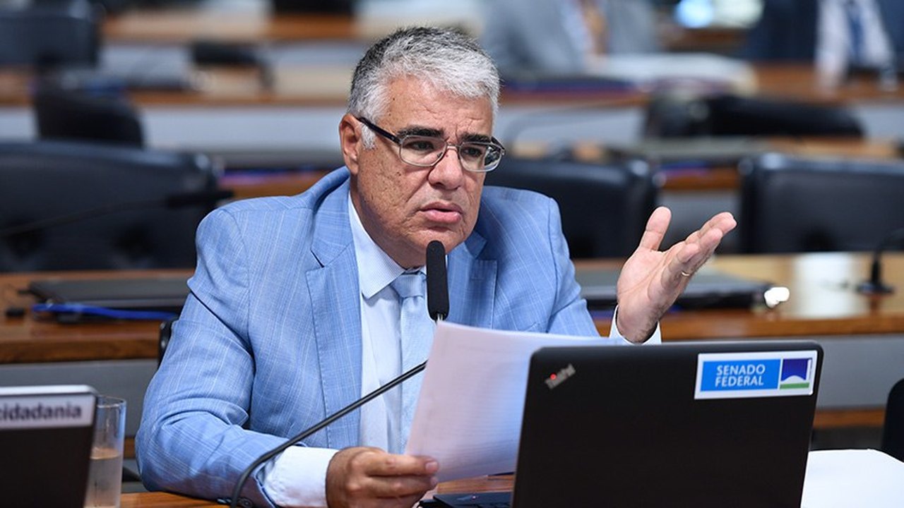 Girão elogia ministros do STF que mantiveram prisões no caso Master