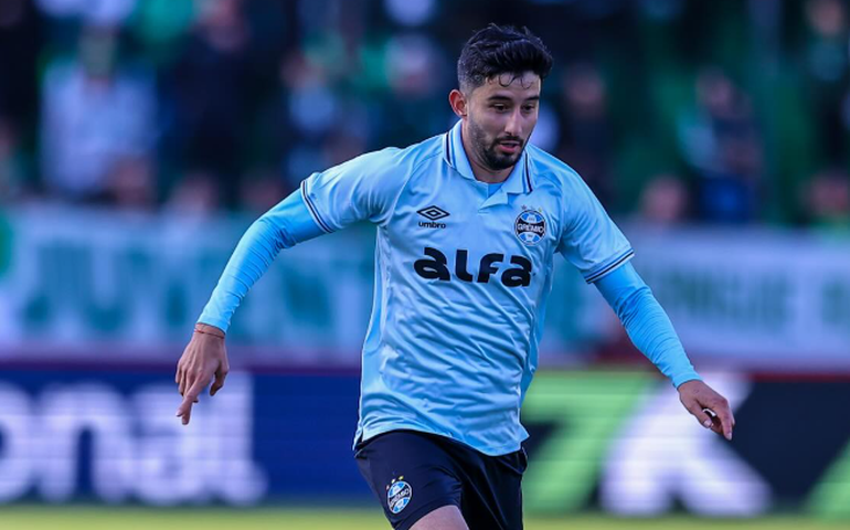 Villasanti sofre grave lesão de LCA no joelho esquerdo e desfalca o Grêmio por até 10 meses