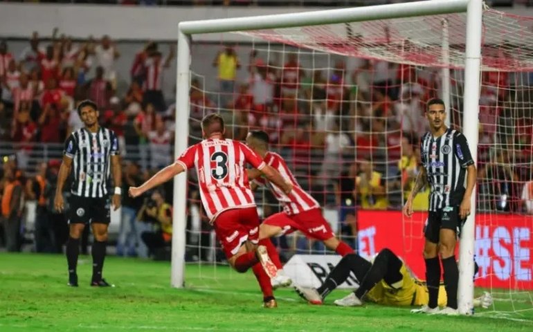 CRB vence o ASA por 3 a 1 e conquista tricampeonato alagoano; jogo aconteceu no Rei Pelé