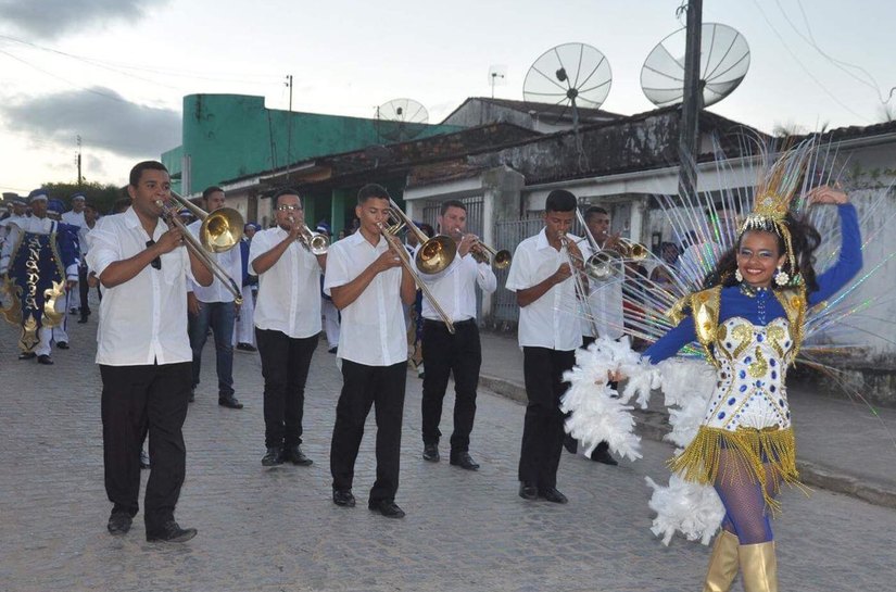 Com recursos próprios, prefeitura reativa banda fanfarra municipal de Anadia