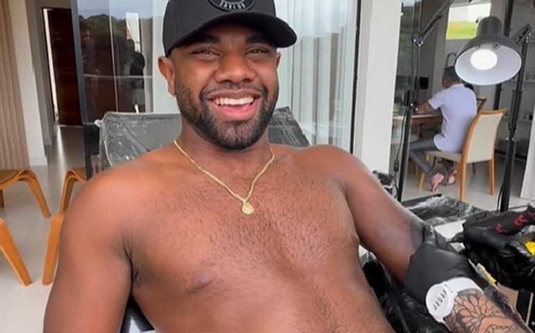 Braço, pescoço ou metade do corpo: assim como Davi, veja famosos que já ‘fecharam’ partes do shape com tatuagens