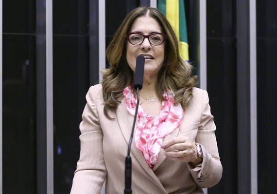 Comissão da Câmara aprova atendimento domiciliar para idosos no SUS