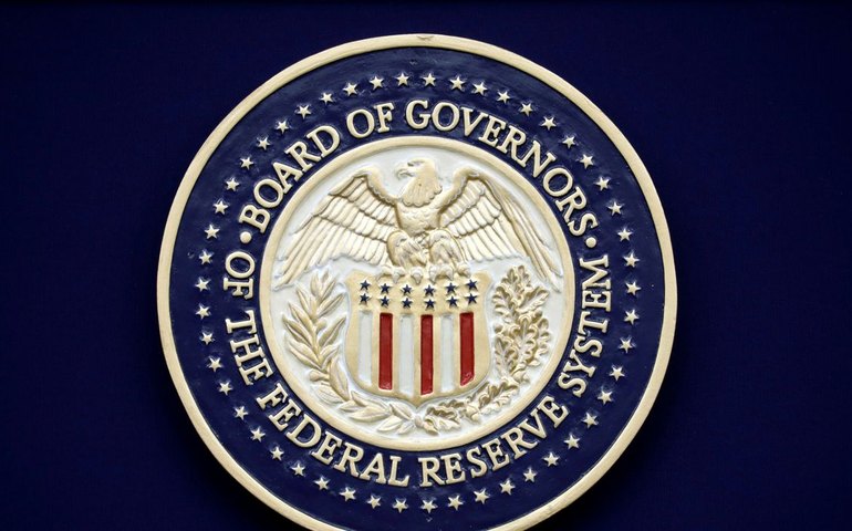 Trump usa acusação criminal como chantagem para reduzir juros, diz FED