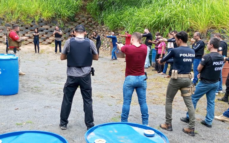 Policiais de Alagoas são habilitados apara o uso, manejo e manutenção de pistolas Glock