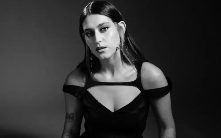 Gaia cancela show no sul da Itália após ficar doente