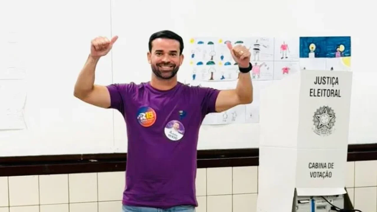 Paulinho Mendonça domina a disputa estadual em União e lidera em 137 urnas