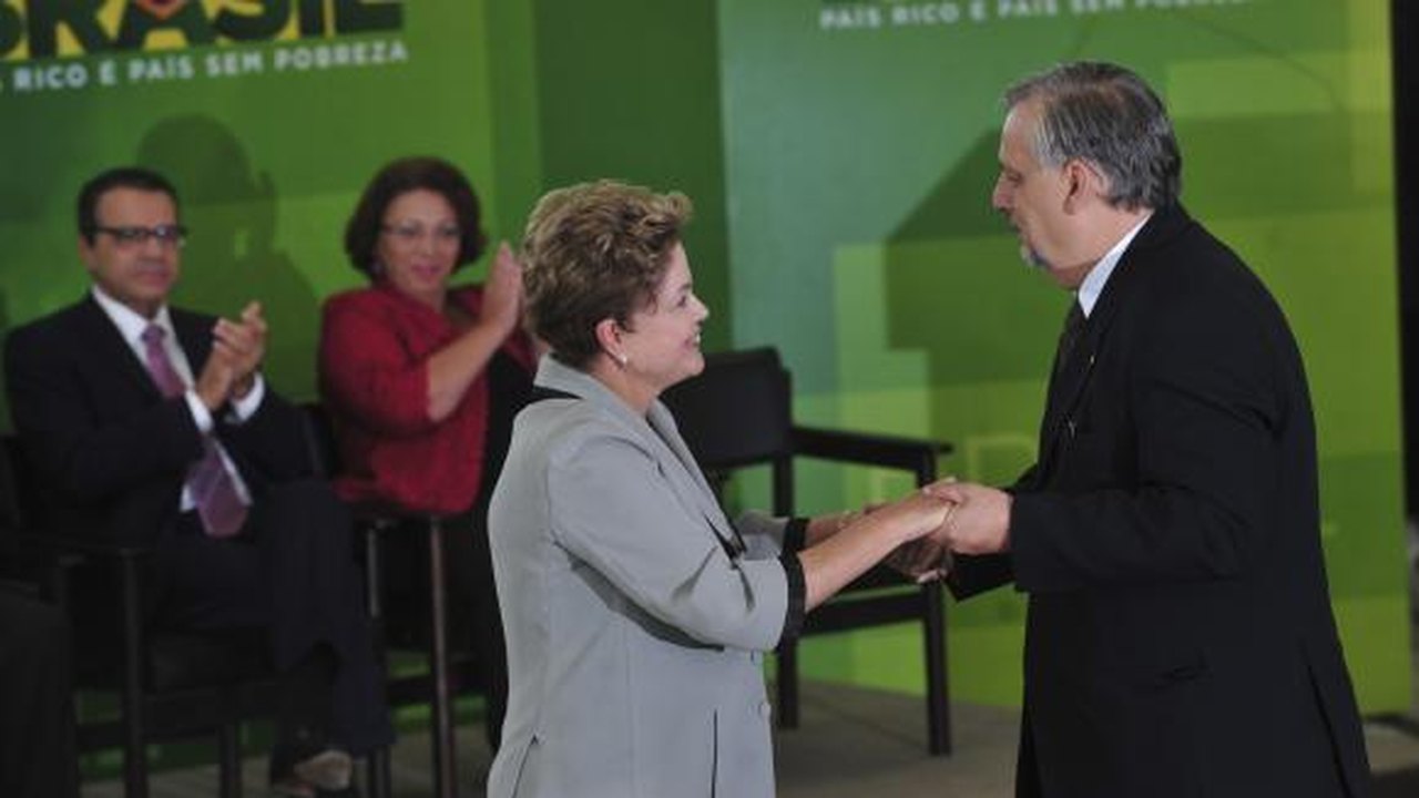 Dilma diz que motivações eleitorais não podem parar trabalhos do Congresso