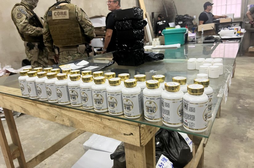 Polícia Civil desarticula organização criminosa e desmonta fábrica clandestina de anabolizantes