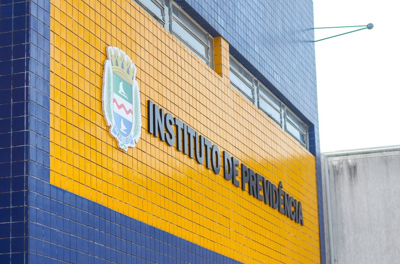 Prefeitura convoca aposentados e pensionistas para abertura de conta