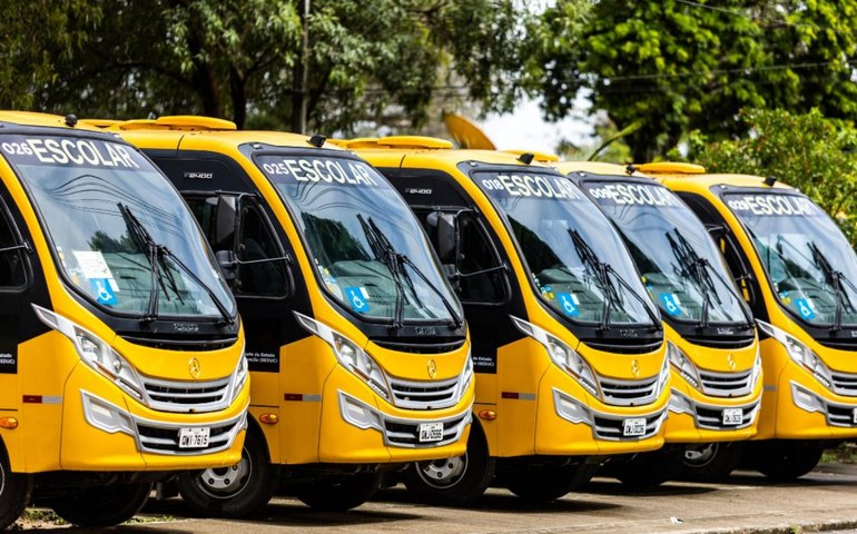 Rede estadual volta às aulas com frota renovada e fortalecimento de protocolos sanitários