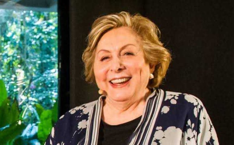 Aracy Balabanian segue internada e testa negativo para covid-19