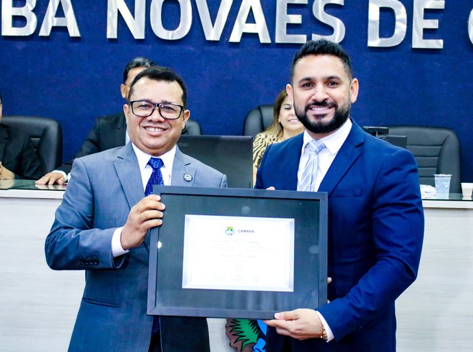 Câmara entrega comenda Nelson da Rabeca ao produtor gospel Alisson Free Som