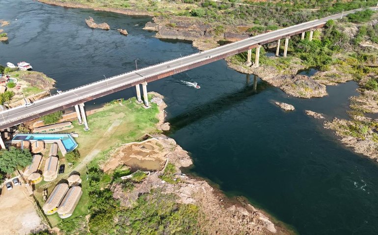Equipes de resgate localizam corpo de segunda vítima do acidente provocado pela correnteza em Piranhas
