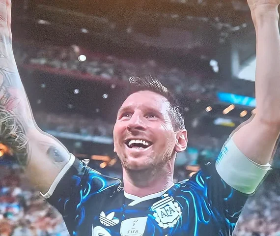 Messi comanda virada histórica, Argentina derrota a Inglaterra e está na final da Copa do Mundo