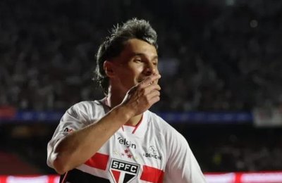 São Paulo goleia o Cruzeiro e assume a vice-liderança do Brasileirão