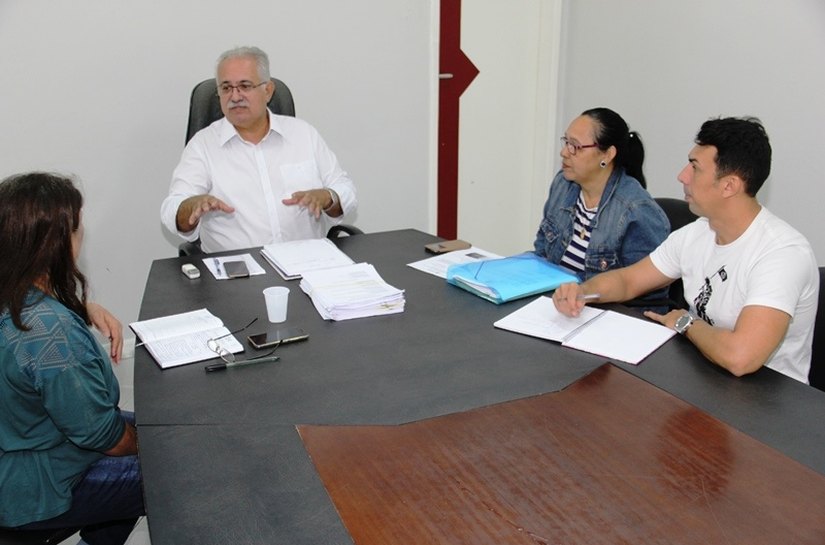 Rogério recebe Conselho Municipal de Educação e discute alinhamentos no setor