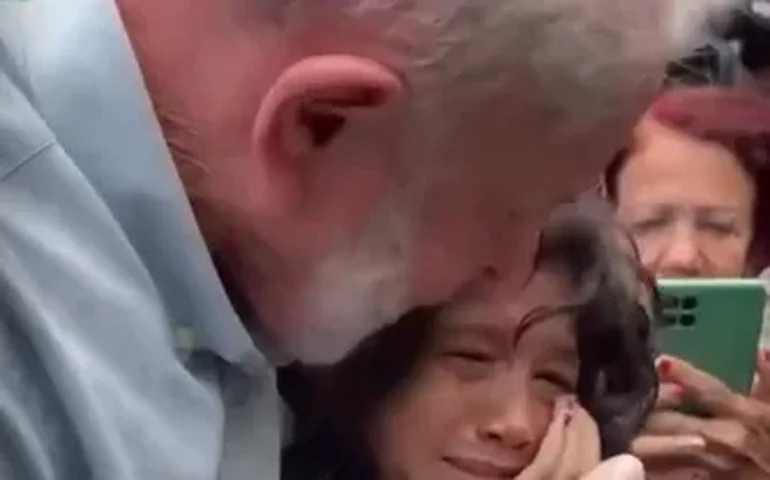 Chuva devasta Ubá e Lula garante reconstrução: “Ninguém vai ficar sem casa”