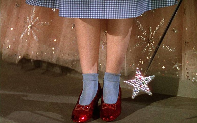 Sapatos de Dorothy em 'O Mágico de Oz' vão a leilão por R$ 5 milhões