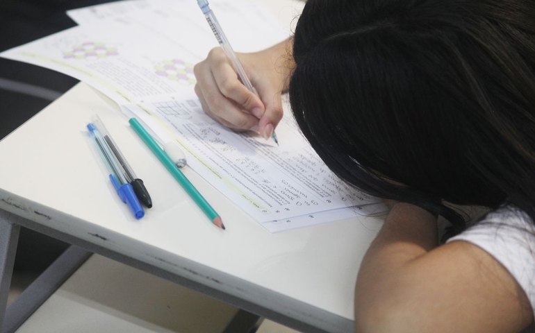 Apenas 38% dos alunos de licenciatura concluíram curso em 2021