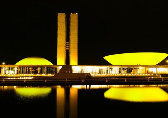 Congresso se ilumina de amarelo pelo Dia Mundial de Prevenção ao Suicídio