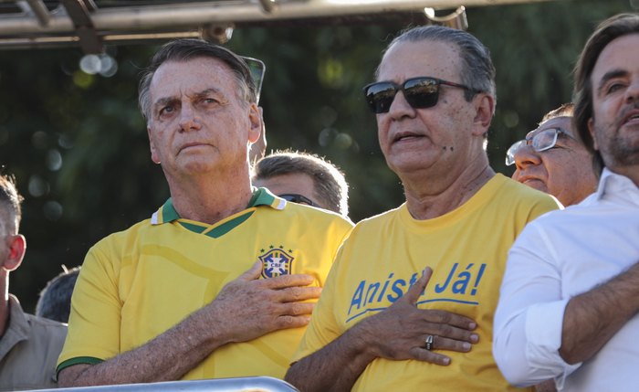 O ex presidente, Jair Bolsonaro (e) e pastor, Silas Malafaia (d) O ex presidente, Jair Bolsonaro (e) e pastor, Silas Malafaia (d)
