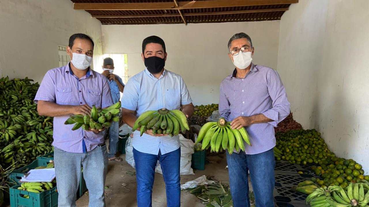 Emater inaugura Central do PAA em Jacuípe com a entrega de quase 10 toneladas de alimentos