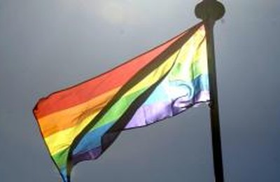 MEC autoriza uso de nome social na educação básica para travestis e transexuais