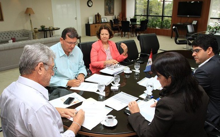 Governador autoriza construção de UPA em São Miguel dos Campos