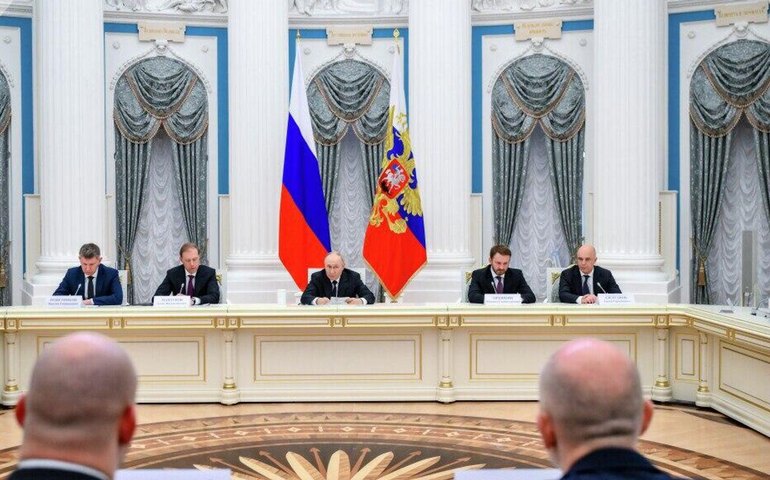 ‼ Rússia foi forçada a responder ao que está acontecendo na Ucrânia e estão tentando culpar Moscou, mas não foi a Rússia que organizou o sangrento golpe de 2014, diz Putin