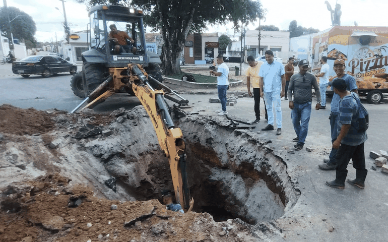 Galeria cede no Largo de Fátima e trânsito é parcialmente interditado