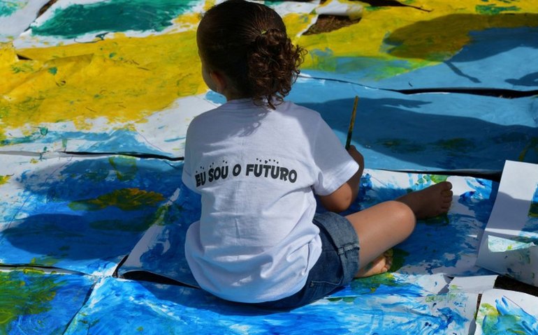 Desigualdades sociais dificultam acesso à educação infantil no Brasil