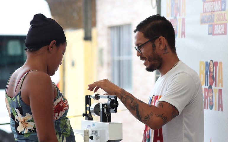 Brota na Grota: Educação leva diversos serviços à comunidade Geraldo Bulhões, no Benedito Bentes