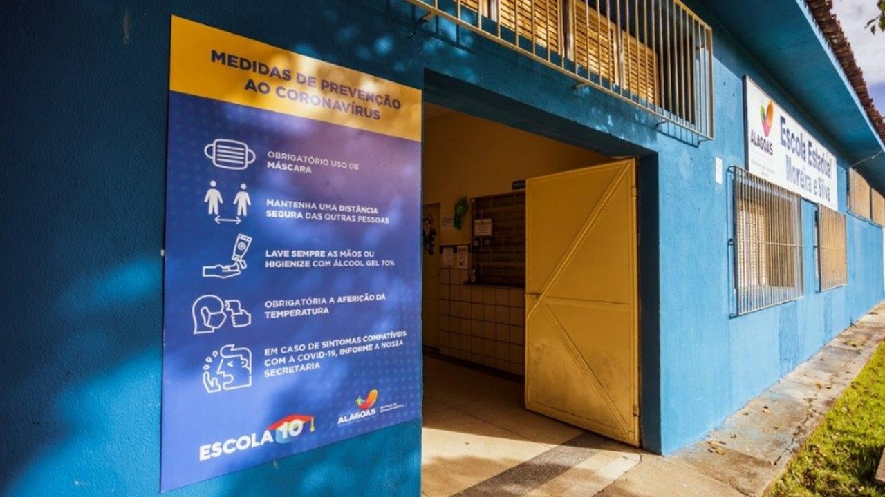 Educação inicia preparação para retomada às aulas presenciais em Alagoas