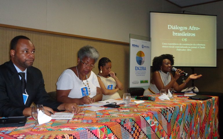 Jornalistas debatem racismo na mídia, durante encontro em Maceió