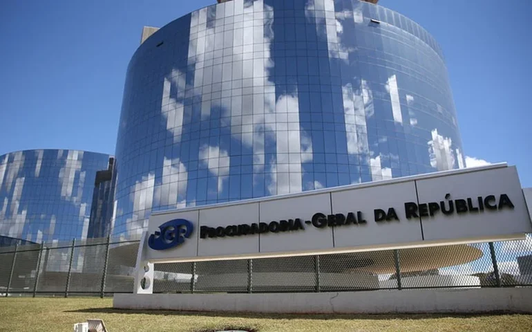 PGR instaura investigação de servidores por criticas a pagamento de penduricalho a procuradores